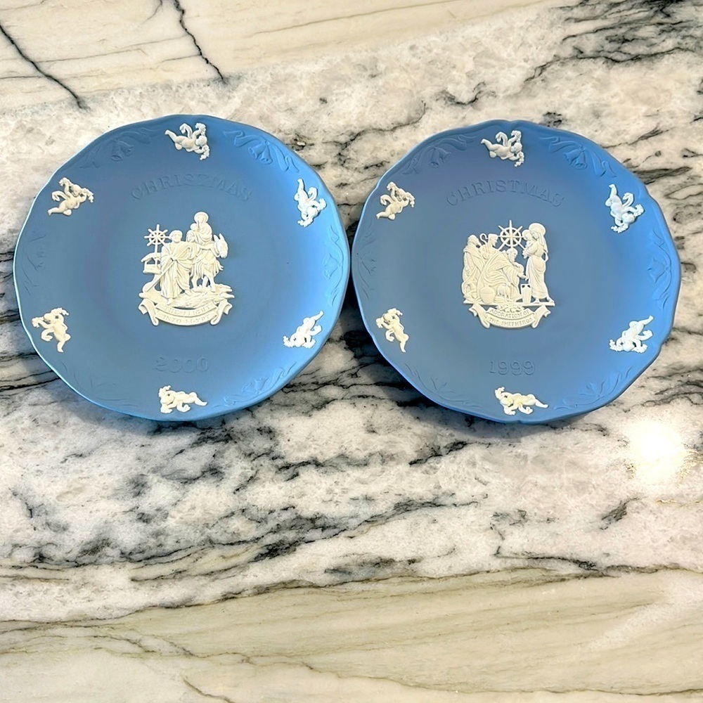 Wedgwood Blue Jasperware Set of 2 Christmas Plates 1999 & 2000